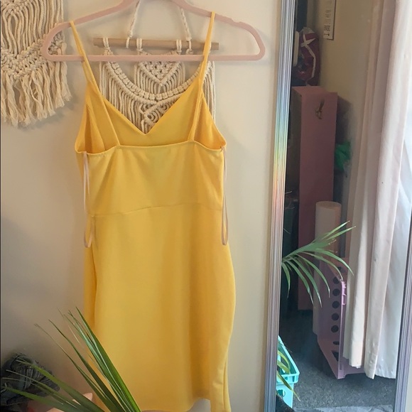 Yellow mini dress - Picture 2 of 2